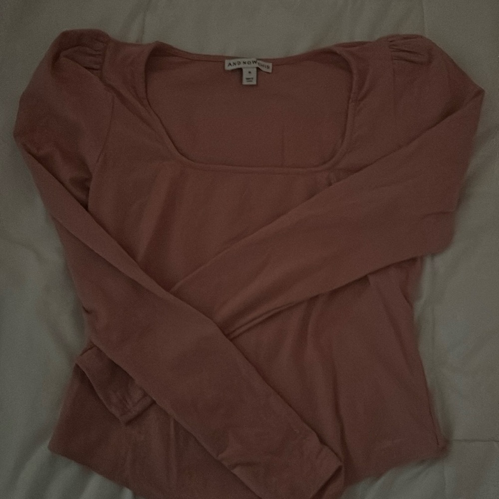 Square neck body